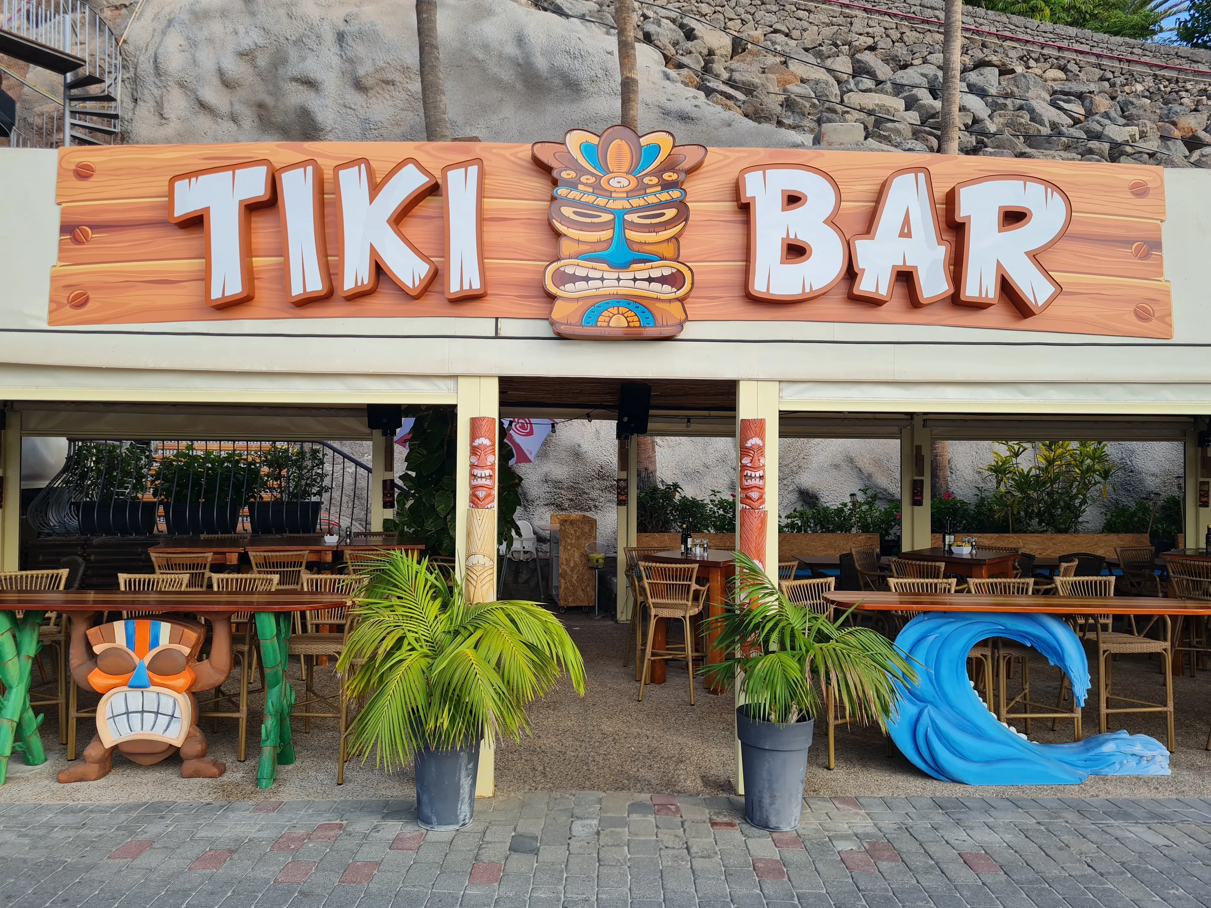 TikiBar